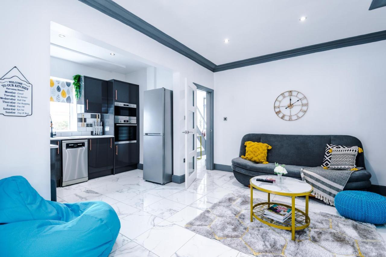 Only Family Groups - Pets Stay For Free - Sleeps 8 - Sofabed Μπλάκπουλ Εξωτερικό φωτογραφία